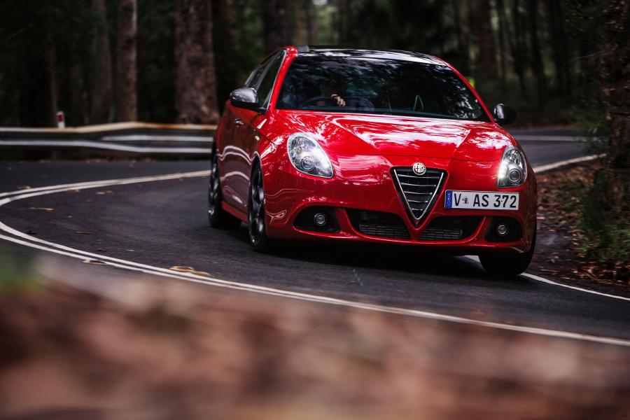  Alfa Romeo Giulietta Quadrifoglio Verde (940) 2015 года  (AU) (фото 17 из 24)